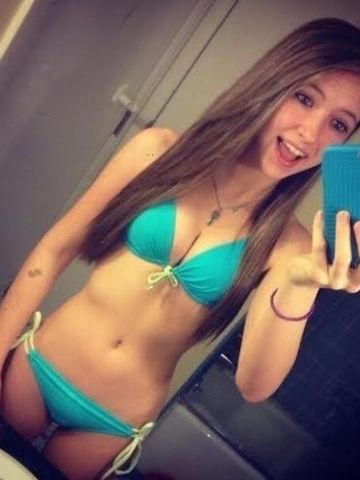 Юлия Фитнес Брюнетка